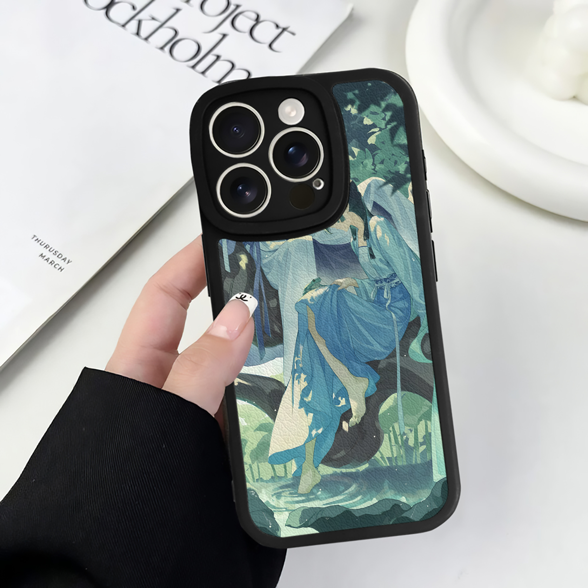 （画像用） 薬屋のひとりごと The Apothecary Diaries 【iPhone 16シリーズ対応】シリコンスマホケース（レザー調） 材質：シリコン